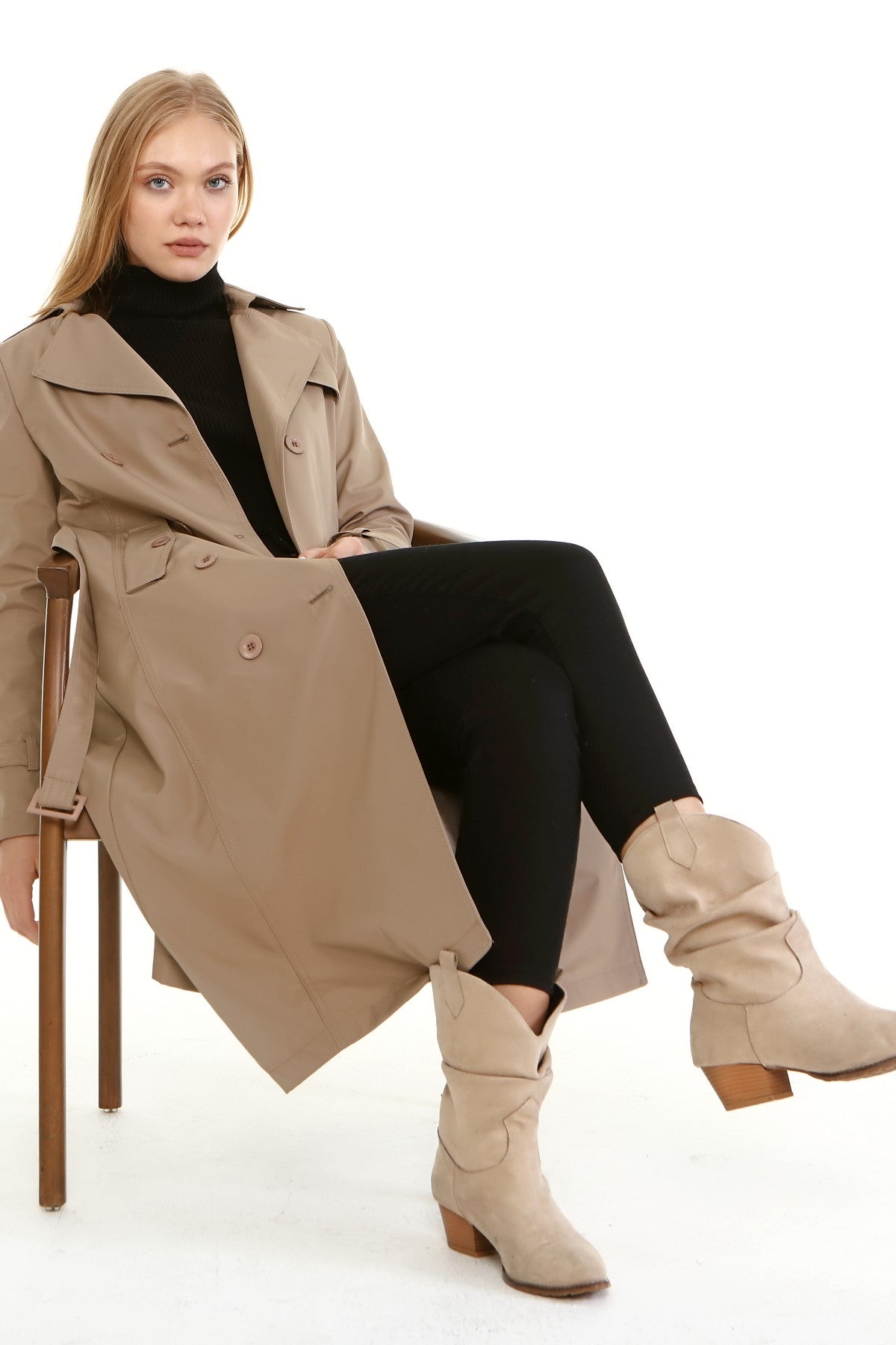 Trenchcoat mit Gürtel und Doppelreihe