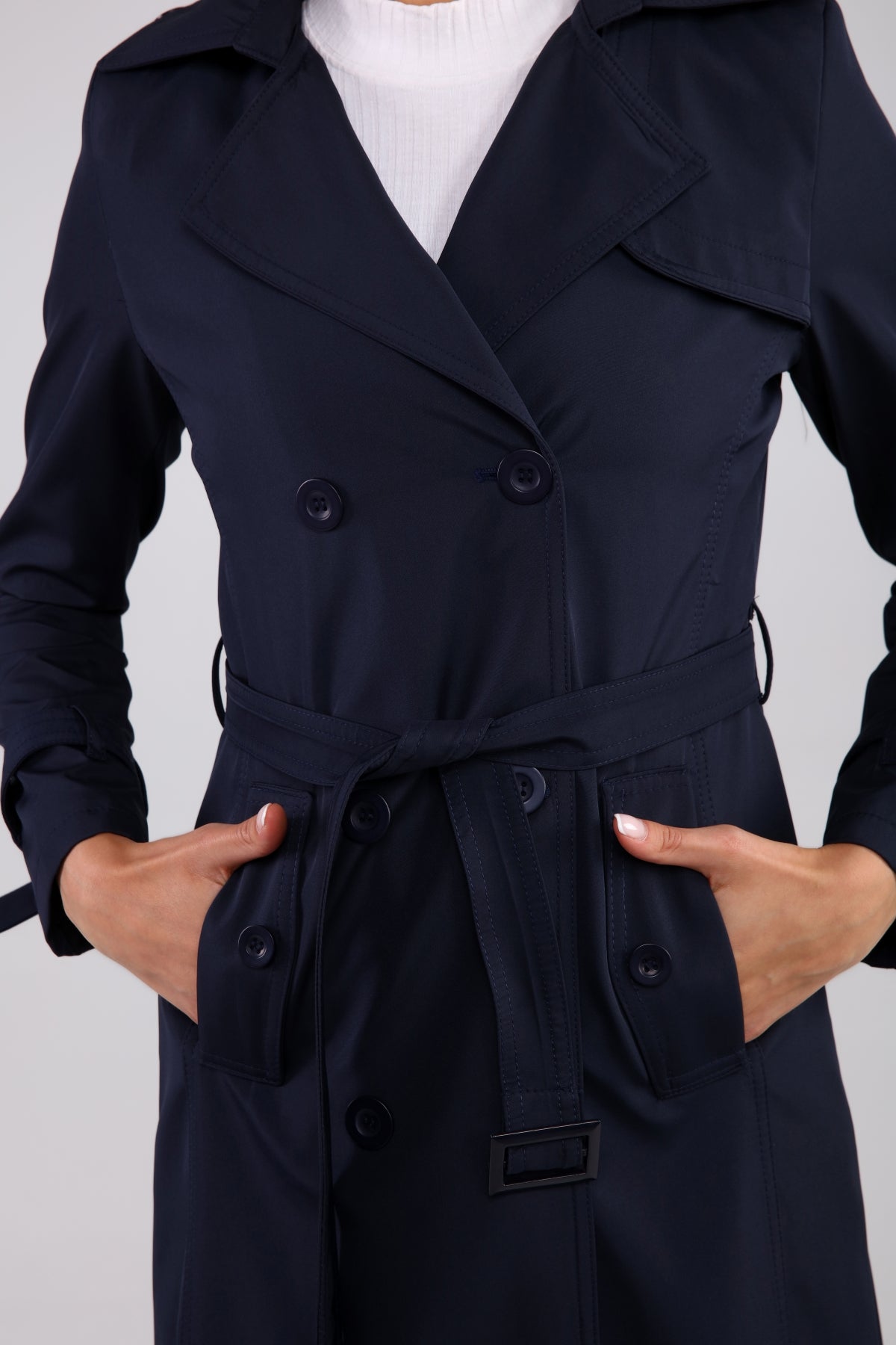 Trenchcoat mit Gürtel und Doppelreihe