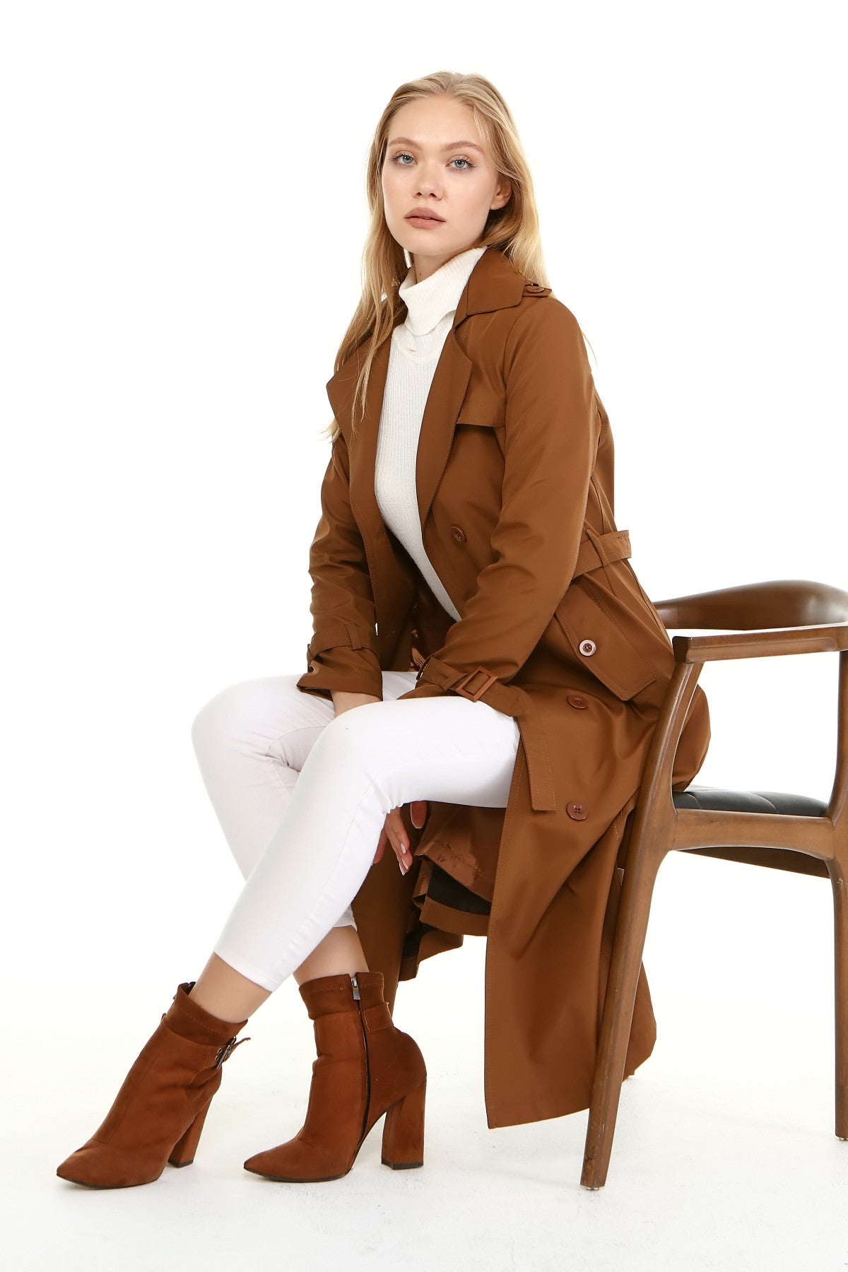 Trenchcoat mit Gürtel und Doppelreihe